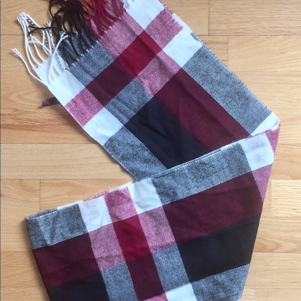 2/$20 Jessica Plaid Scarf